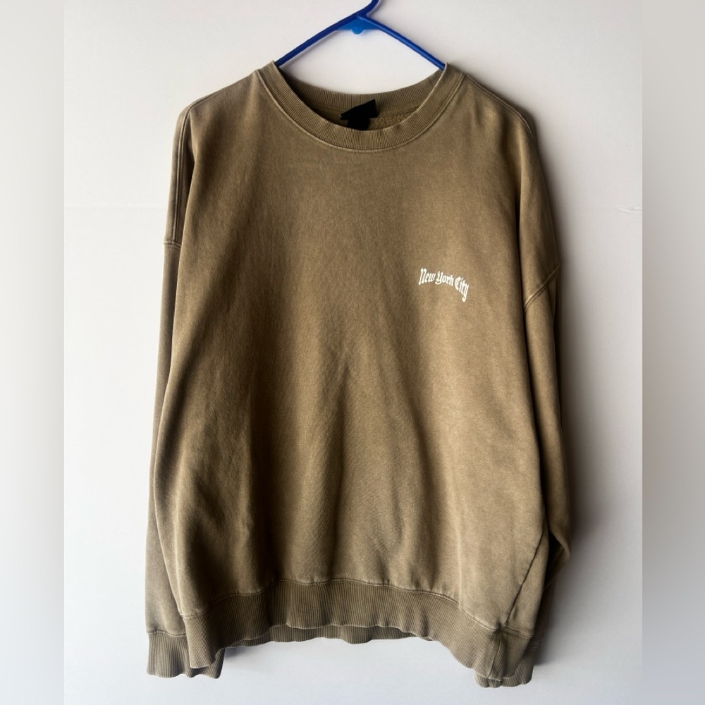 H&M New York Crew Neck Tan Sweater Size Medium